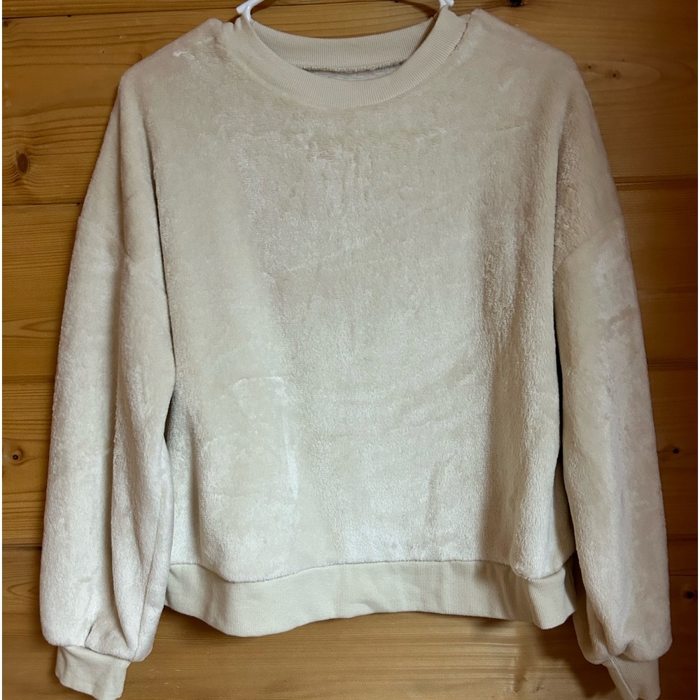 Woman’s sweatshirt beige XXL wonder Nation cropped so soft.